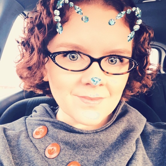 Meet your Posher, Katie - Picture 2 of 4